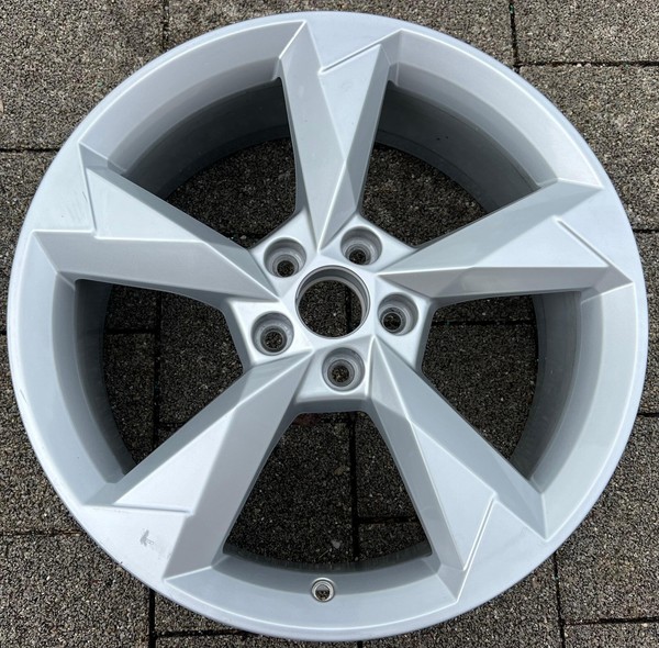 1 Cerchio In Lega Originale 19" Audi Q3 F3 83A601025N 7X19 ET43 Cerchio Ruota Libera-image