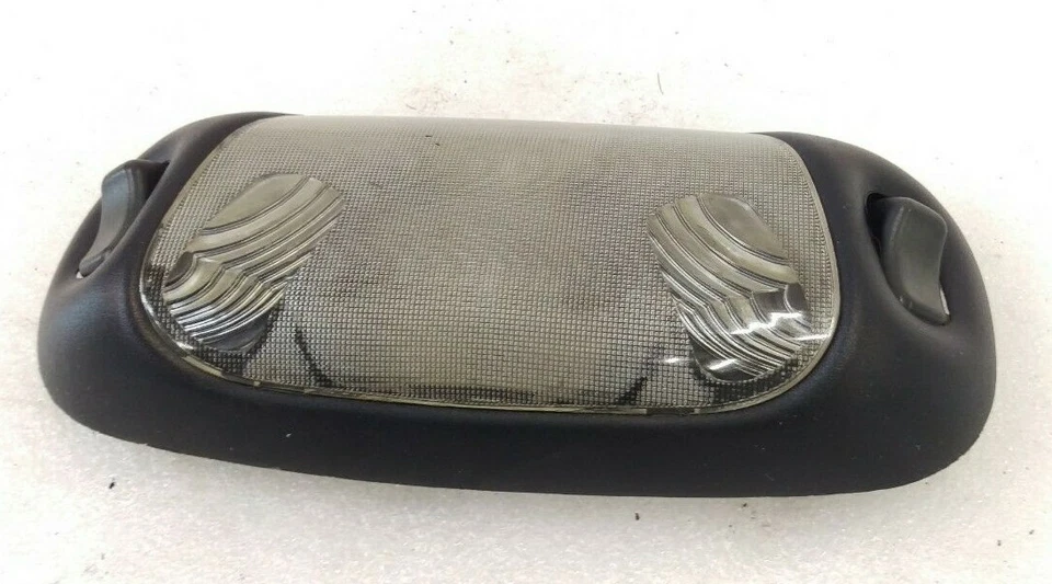 Luz cúpula interior superior Ford F150 F250 F350 Taurus Mustang OEM 92-07 negra Foto 2 de 4