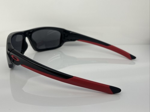 Authentic OAKLEY VALVE OO9236-22 Matt Black Red - Gray Lens 60MM Sunglasses - Picture 11 of 16