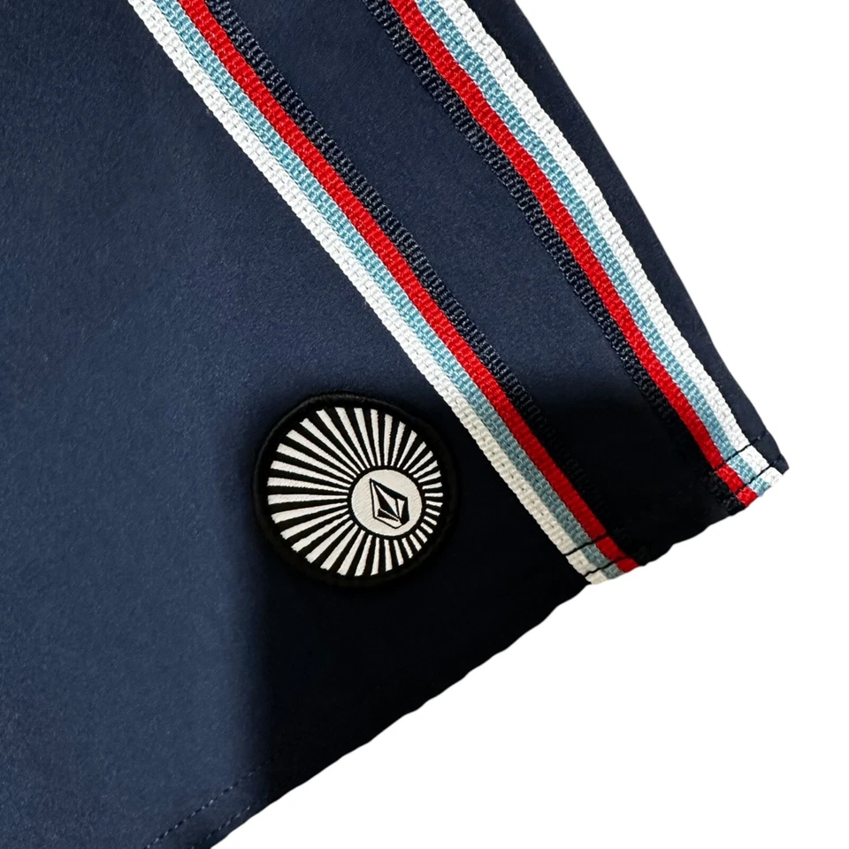 Volcom Men Size 40 Navy Blue Crafter Liberators Trunks Swim Board Short NWT - Image 4 of 4