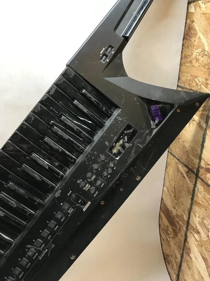 Roland AX-Edge 49-Key Keytar with Velocity, and Channel After Touch UNTESTED -DW - Image 4 of 4