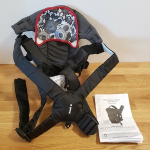 infantino swift classic carrier black