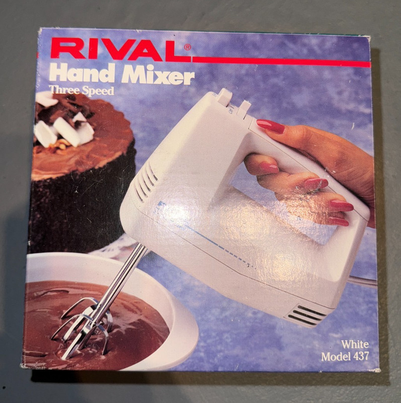 vintage NOS NIB Rival 3 speed hand mixer white model number 437