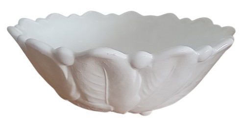 Vtg Westmoreland Milk Glass Serving Bowl wIth Scalloped Edge 9.25" D X 3.5" H - Picture 1 of 3