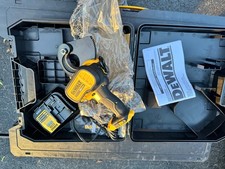 DEWALT DCE150D1 20V Max Heavy Duty Cordless Cable Cutter Kit