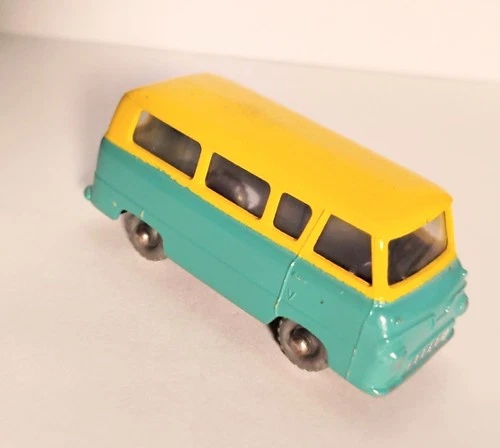 Matchbox Lesney Regular Wheels #70 Thames Estate Car- SPW, windows, loose