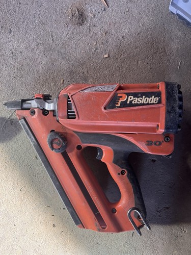 Paslode CFXP Cordless 30 Degree Gas Nail Gun Orange Black