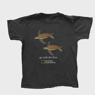 New Retro Adventure Comfort Tee Travel Explore Design