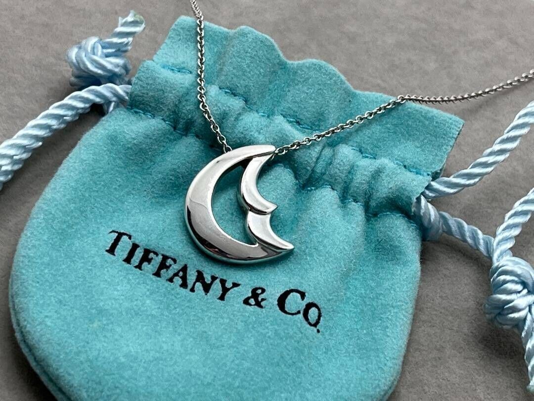 Tiffany & Co. Paloma Picasso Crescent Moon Necklace Silver Tiffany & Co. Paloma Picasso Crescent Moon Necklace Silver