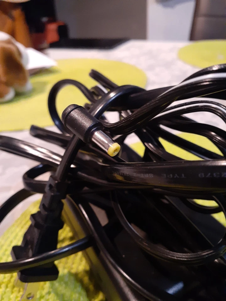 Genuine Sharp UADP-0303TAZZ Camcorder AC Power Adapter 9V .9A OEM Tested - Image 3 of 3