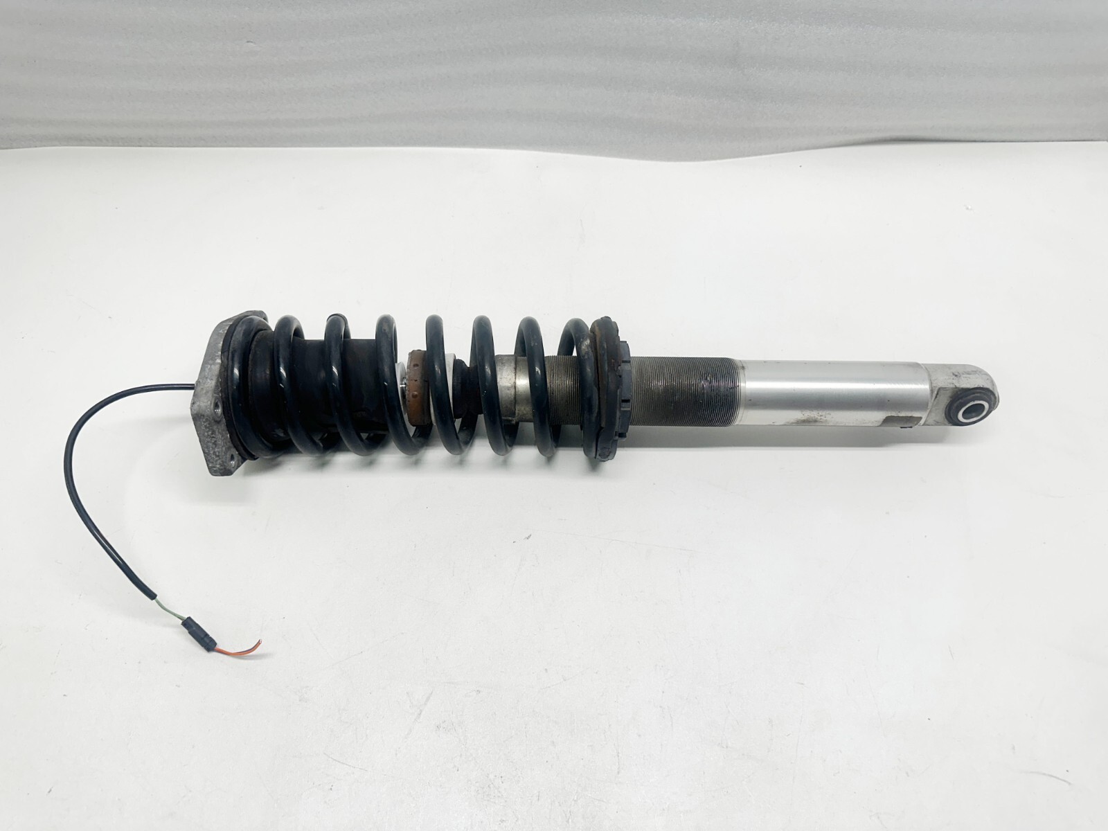 P40494 2003-2008 Maserati Quattroporte M139 Rear Strut Shock Absorber w/ Spring