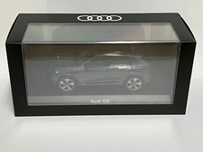 Original Audi Q5 Modellauto Tamboragrau 1:43 neues Modell -5012405631-