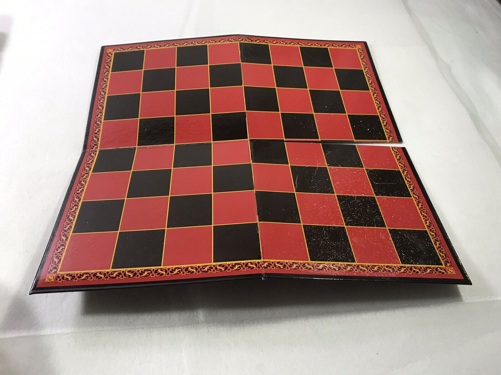 Cardinal 3 Games in 1 Set, Travel Tin, Open Box, Checkers, Chess &  Tic-Tac-Toe