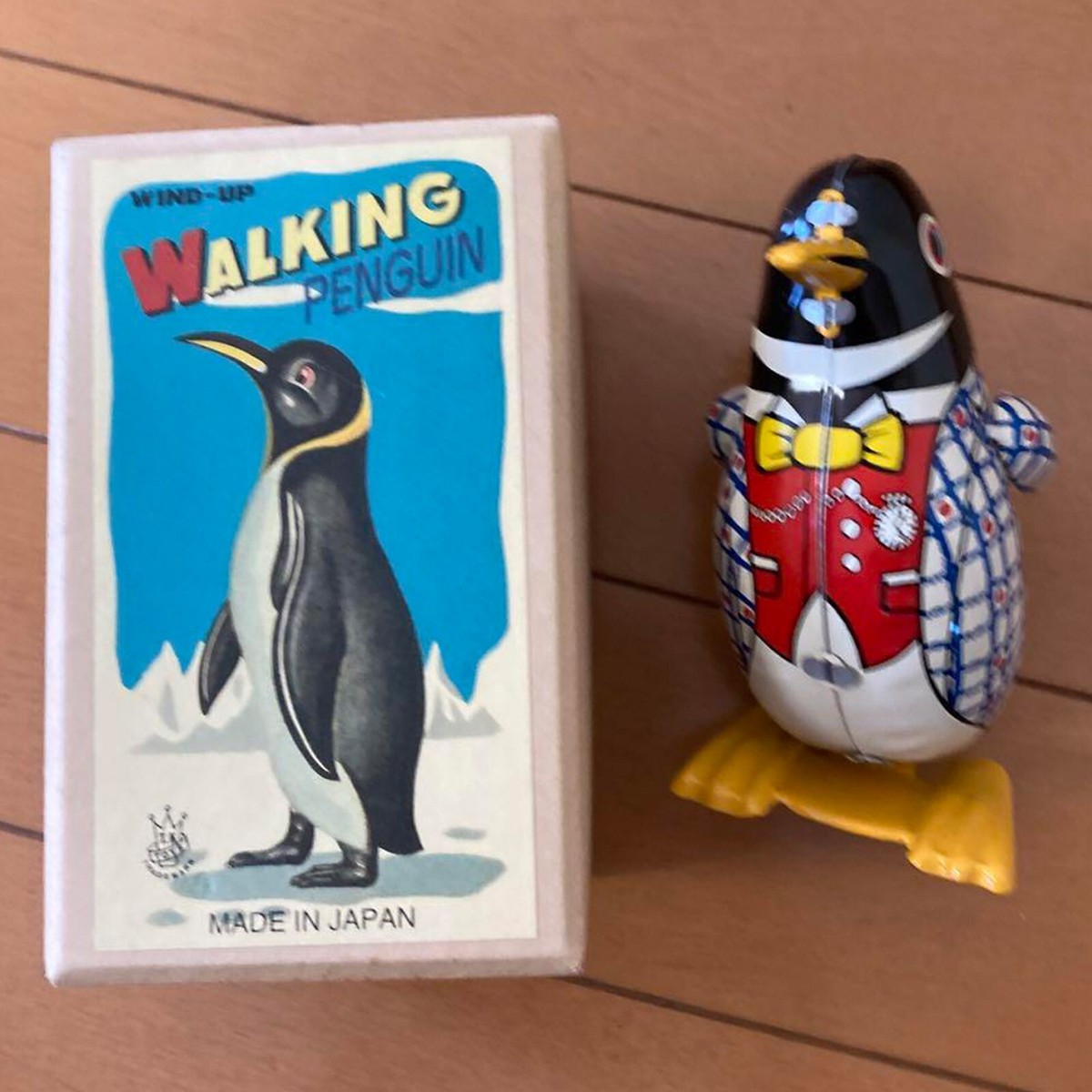 WALKING PENGUIN WIND-UP Tin Toy 12cm 4.7in Checked Tuxedo Suit 
