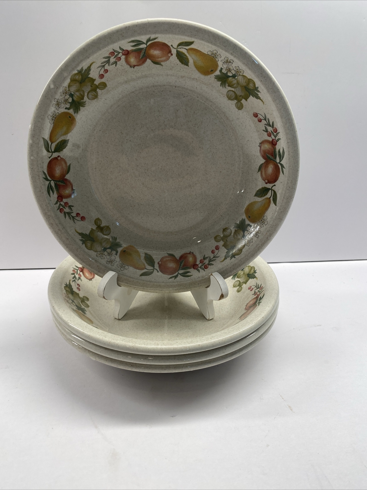 Set of 4 Wedgwood Quince Soup Bowls 7 3/8" Fruit Pattern Made In