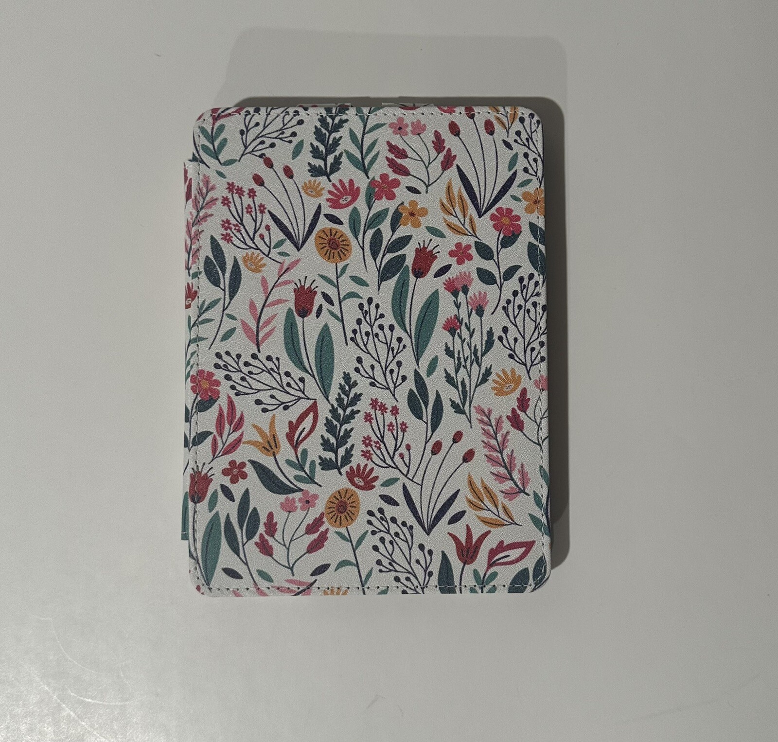 Kindle Paperwhite protective cover with auto sleep wake feature-image