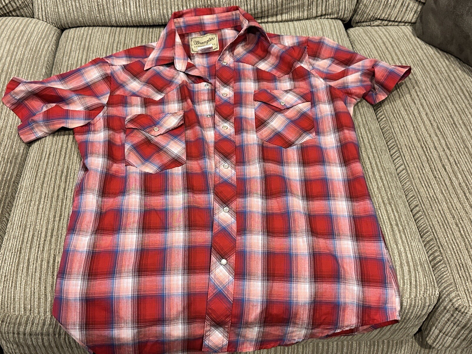 Wrangler Western Red Plaid Short Sleeve Pearl Snap Shirt Men's Medium