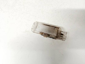 3b0947415 Innenraumleuchte Leseleuchte  Volkswagen Passat DE2082578-70