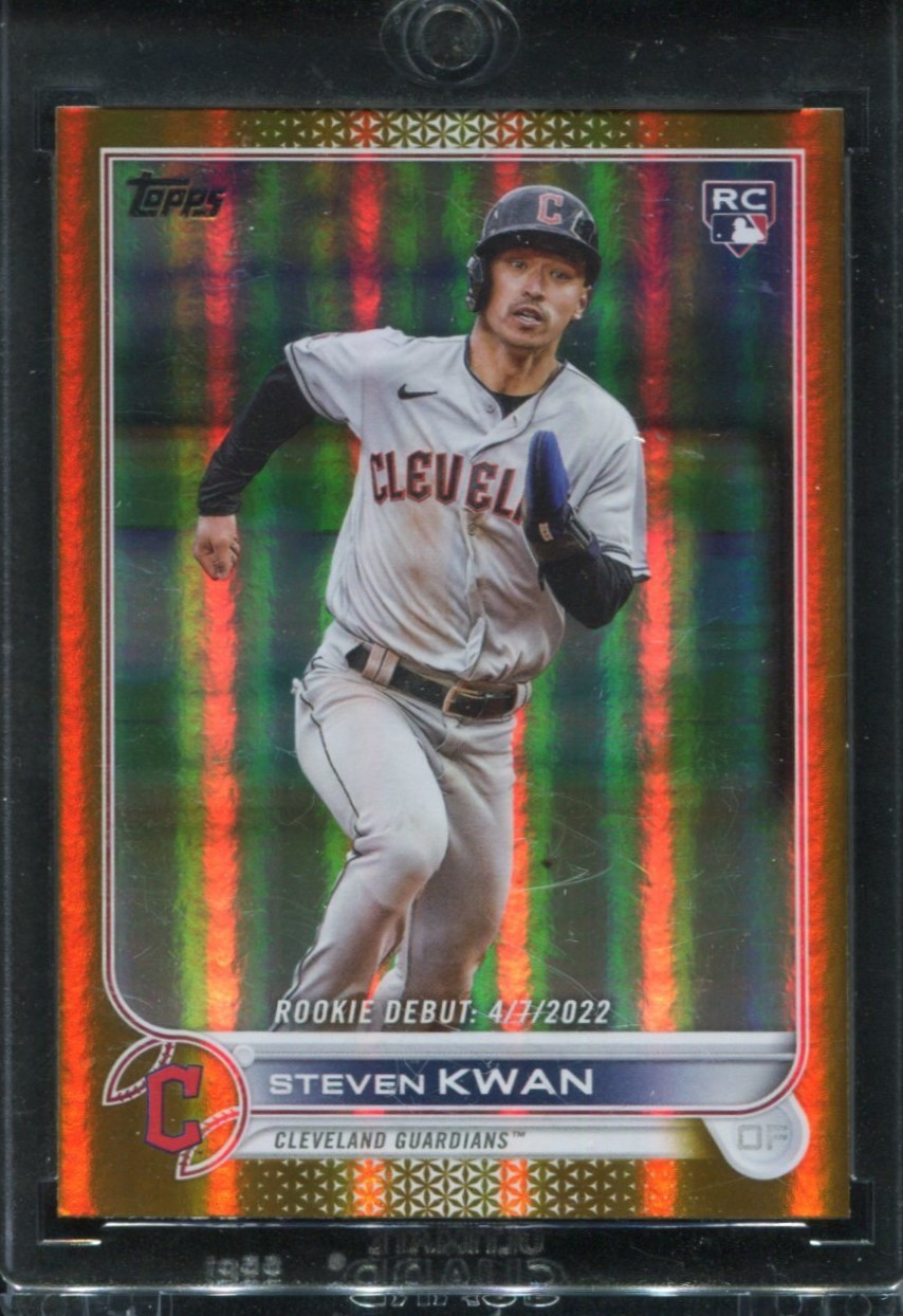 2022 Topps Update Series - Rookie Debut Steven Kwan #US54 Gold Foil (RC)