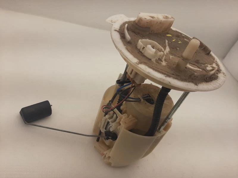 Conjunto de bomba de combustible 3,7 L tracción delantera 10-12 Lincoln MKS AG1Z9H307C Foto 3 de 4