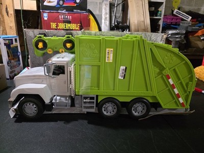DRIVEN by Battat Standard Series R/C Recycling Truck NEW ** Missing Most Of...