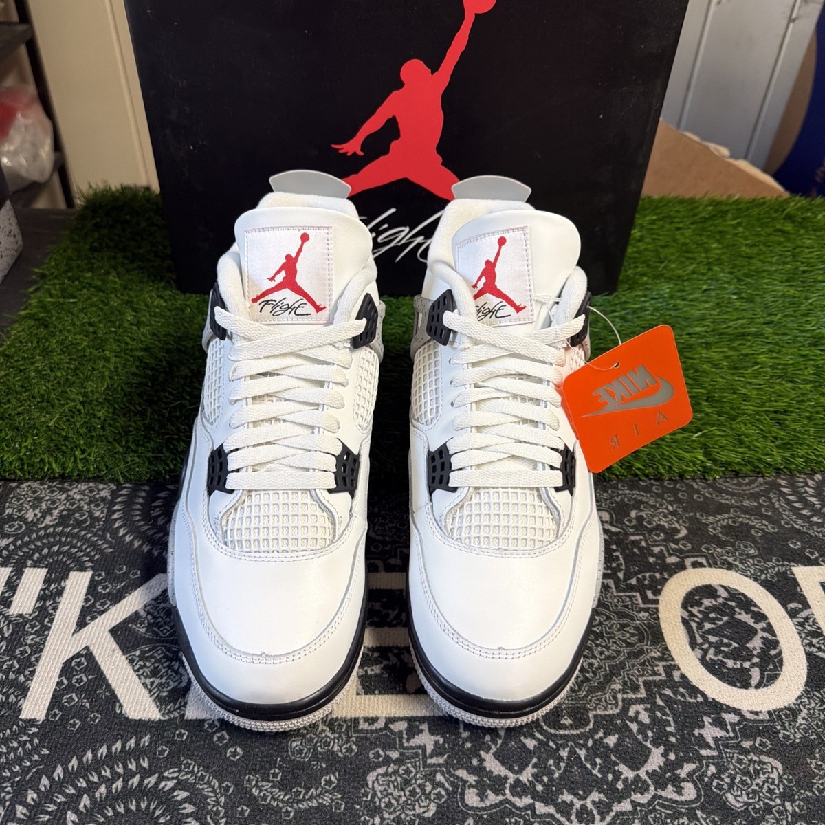 Mens Size 10 - Nike Air Jordan 4 Retro OG White Cement 2025