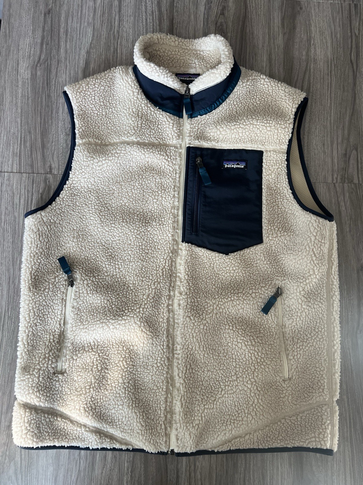 PATAGONIA Retro-X Deep Pile Sherpa Fleece Vest Sz XLarge Oatmeal Navy Cream
