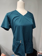 Women's Beyond Scrubs Teal Top With Pocket Size Medium Solid Pattern