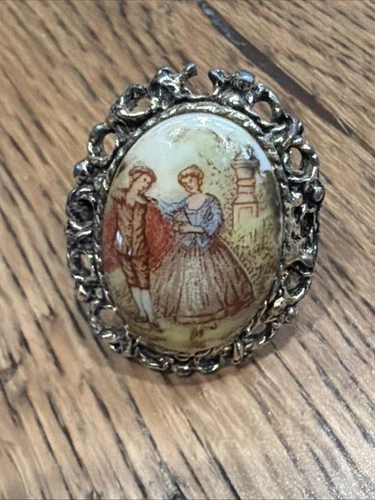 Vintage Porcelain Limoges Style Courting Couple Costume Jewelry Ring Size 7