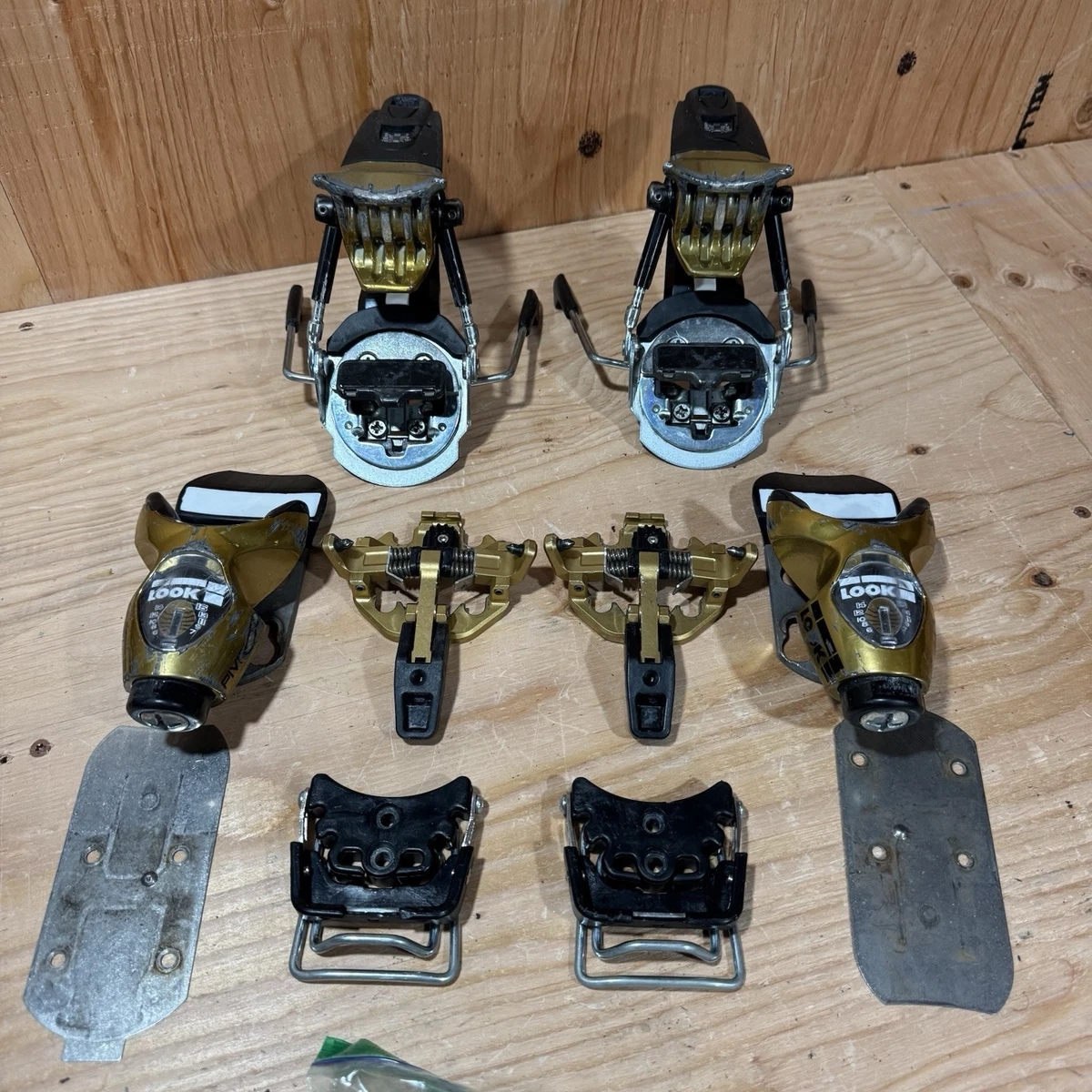 Look Downhill Skiing Ski, Snowboard & Snowshoe Bindings for sale