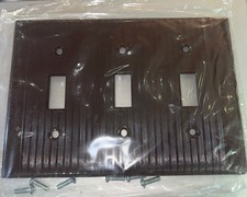 Vintage Reliance bachelite a costine parete 3 bande marrone interruttore placca coperchio 