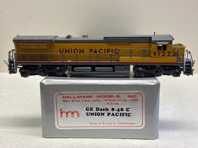 N Scale Hallmark Models GE Dash 8-40C Union Pacific UP 9122