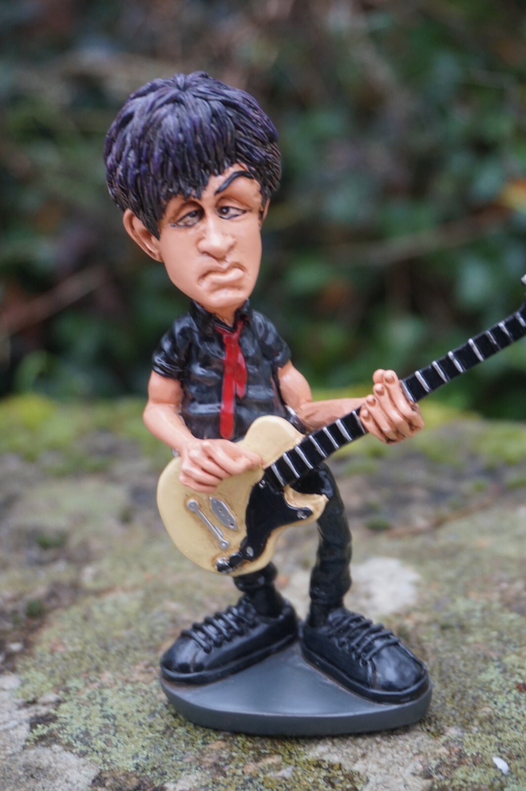 Figurine d'Artiste Green Day Référence 841.6100 Haute Finition par Warren Stratford