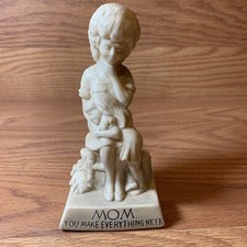 1971 R&W Berries Co's. "Mom You Make Everything Nicer Statue_Made in USA_No. 841