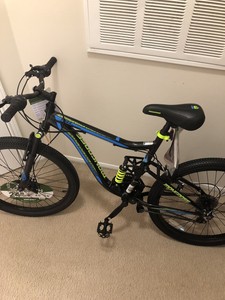 24 mongoose trailblazer mountain bike