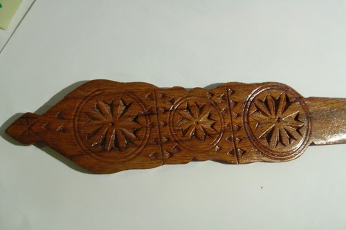 vintage wooden letter opener carving floral flowers 29.5cm long - Picture 2 of 5