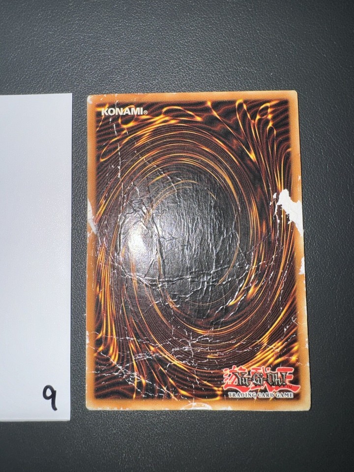 YuGiOh BlueEyes White Dragon (Spanish SDK) BIKS001 1st Ultra Rare