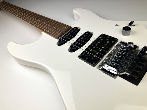 Squier Fender Stage Caster With Soft Case Electric Guitar White
