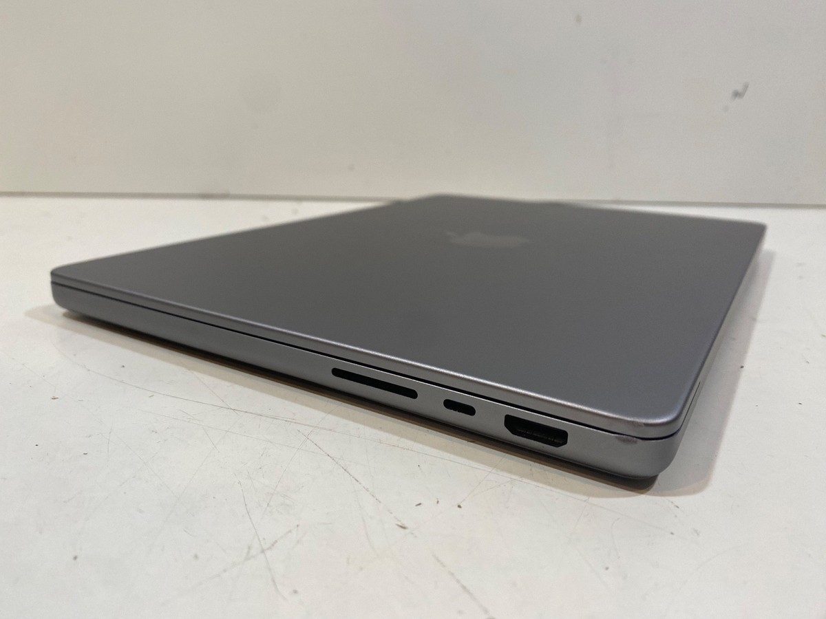 2021 14 inch MacBook Pro M1 Pro 10/CPU 14/GPU - 16GB RAM 512GB SSD