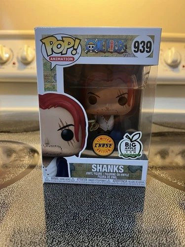 Funko Pop! Vinyl: One Piece Shanks (Chase) Big Apple #939 See Pics and Desc