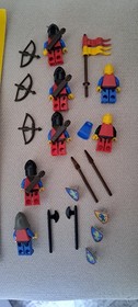 LEGO CASTLE Set #6080 King's Castle 1984 Minigures And Weapons  Read Below