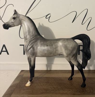 Peter Stone Cameo Signature Series Arabian Stallion Dapple Gray Model Horse