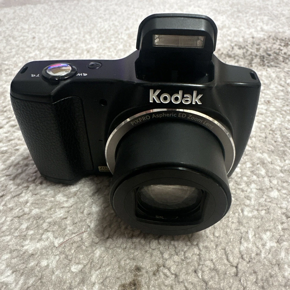 Kodak Pixpro Fz201 Digitalkamera 20x Wide Zoom 16 MP Getestet Top Zustand - Bild 1 von 4