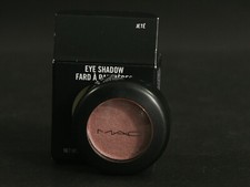 MAC EYESHADOW - JETE (VELUXE PEARL) A52 - BNIB