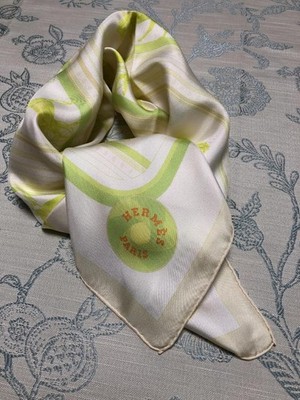 HERMES Carre 90 Riding Horse Silk Scarf Ivory Green Excellent