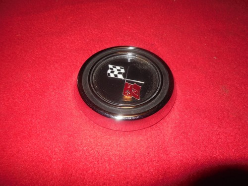 1967 Chevrolet Corvette horn cap used reproduction very nice condition 427 327 - Picture 4 of 6