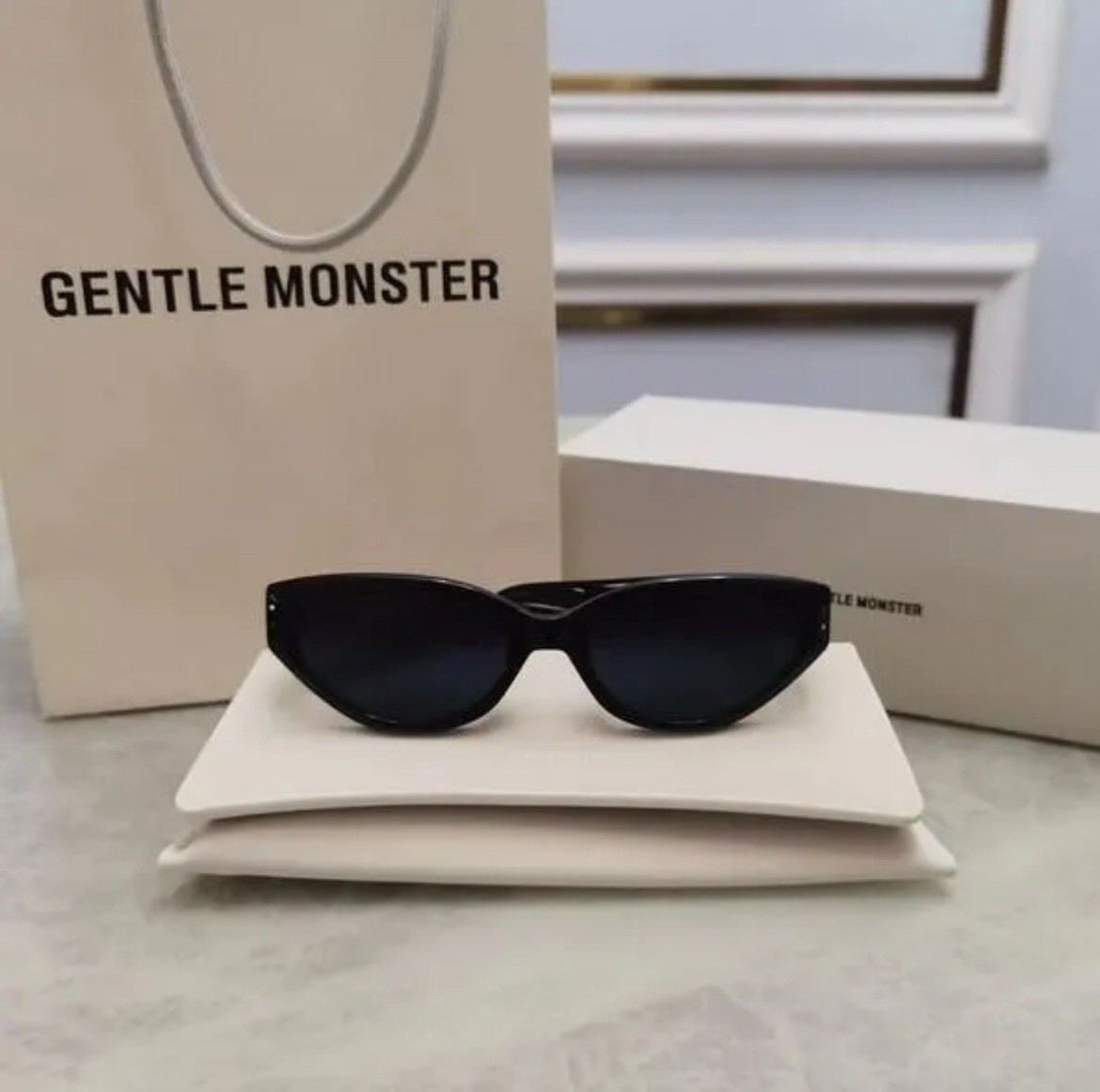 Gentle Monster Rococoブラウン キャットアイサングラス GENTLE MONSTER ROCOCO Sunglasses Black Cat Eye Trendy Korean