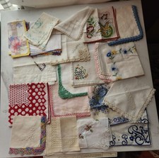 Lot of 20 Pretty Classic Vintage Womens Handk...