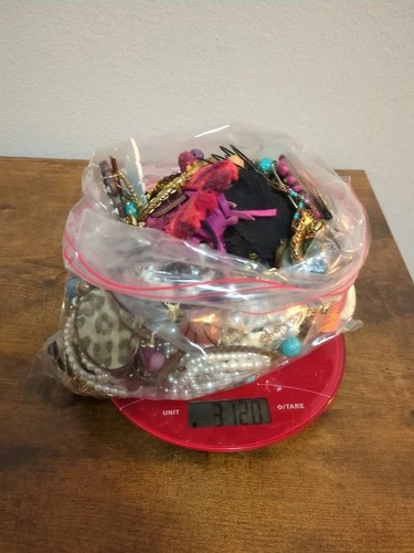 4 pounds of mixed bulk costume jewelry lot - fashion, modern, vintage Earrings