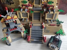 LEGO Indiana Jones: Temple of the Crystal Skull  (7627)-Near Complete w/ Box 